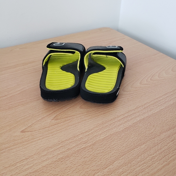 AND 1 SLIPPER kids size 1.5 - Picture 3 of 7